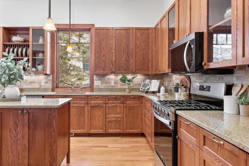 5636 Chowen Avenue S, Edina, MN 55410
