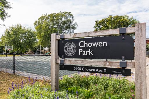 5636 Chowen Avenue S, Edina, MN 55410