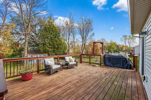 727 7th Street N, Montrose, MN 55363