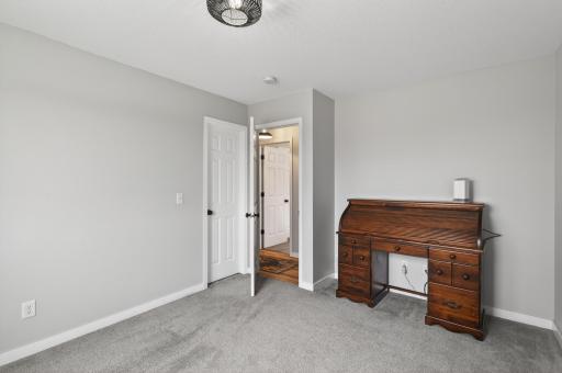 727 7th Street N, Montrose, MN 55363