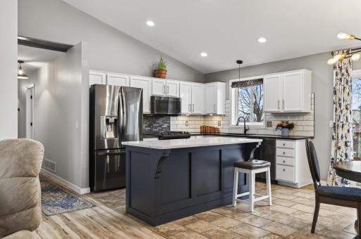727 7th Street N, Montrose, MN 55363