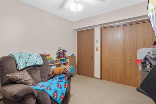 1707 S Oak Knoll Drive, Alexandria, MN 56308