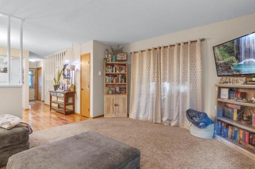 1707 S Oak Knoll Drive, Alexandria, MN 56308