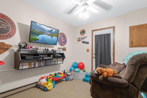 1707 S Oak Knoll Drive, Alexandria, MN 56308