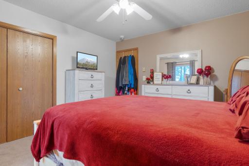 1707 S Oak Knoll Drive, Alexandria, MN 56308