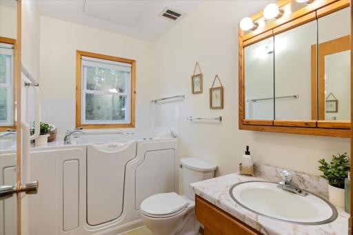 Main Floor 3/4 Bathroom With Walk-In Tub