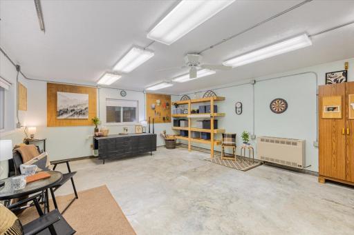 Workshop With Gas Heater & Outlets Galore