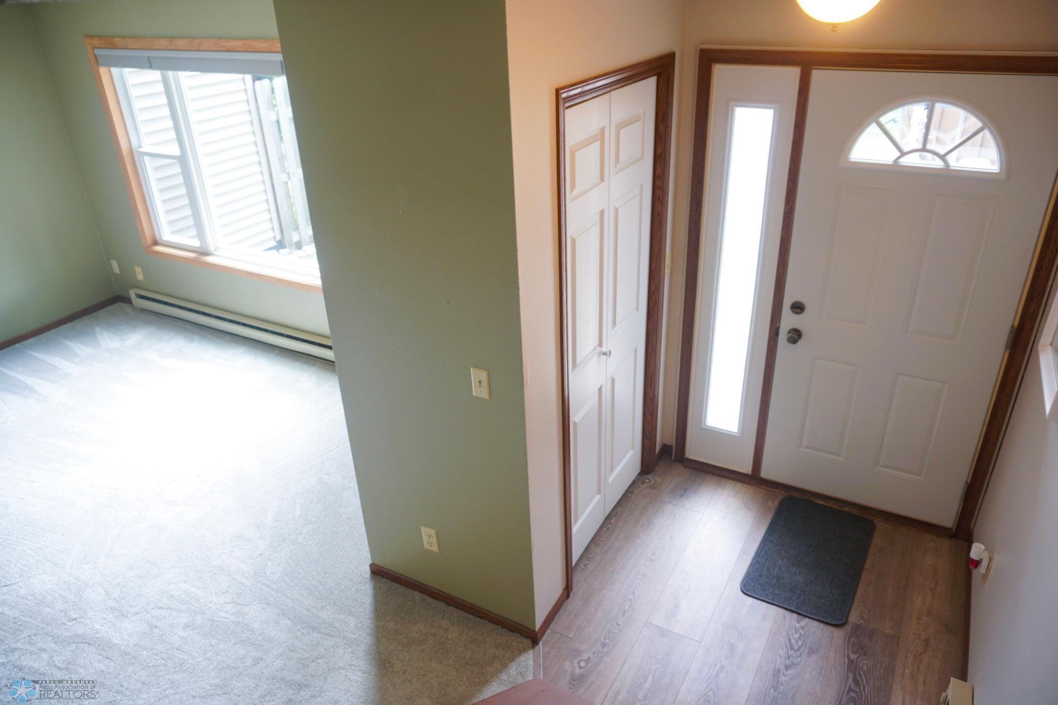 Entry/Foyer/Living room
