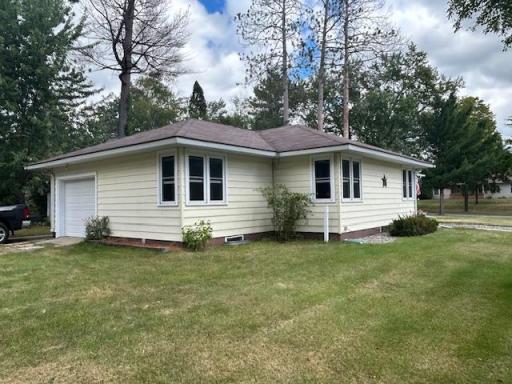 105 SW 3rd Street, Grand Rapids, MN 55744