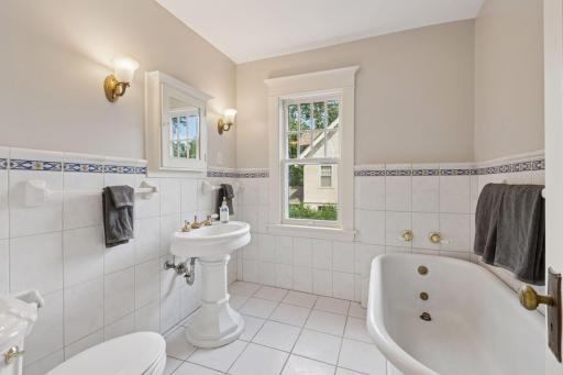 4655 Emerson Avenue S, Minneapolis, MN 55419