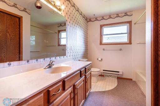 132 5th Street N, Casselton, ND 58012