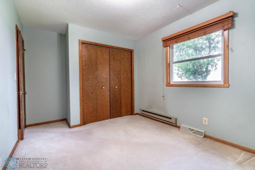 132 5th Street N, Casselton, ND 58012