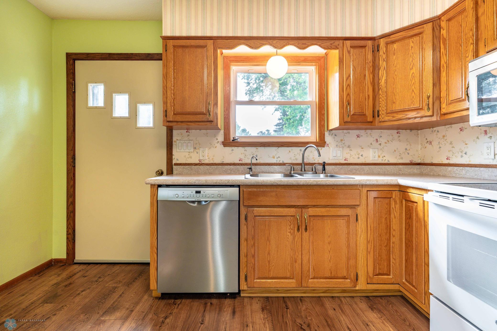 Well Maintained Kitchen with Modern Features