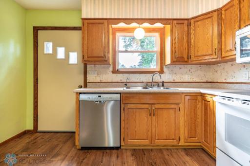 Well Maintained Kitchen with Modern Features