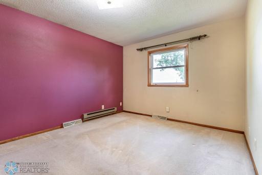 132 5th Street N, Casselton, ND 58012