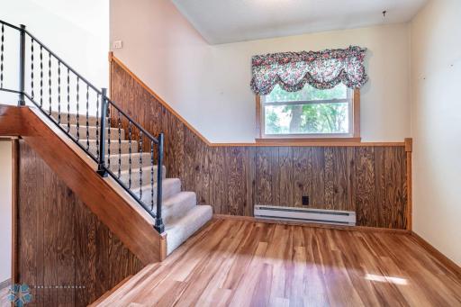 132 5th Street N, Casselton, ND 58012
