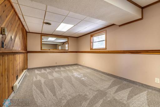 Amazing Family Room for Hosting, Relaxing or Game Night