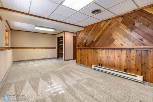 132 5th Street N, Casselton, ND 58012