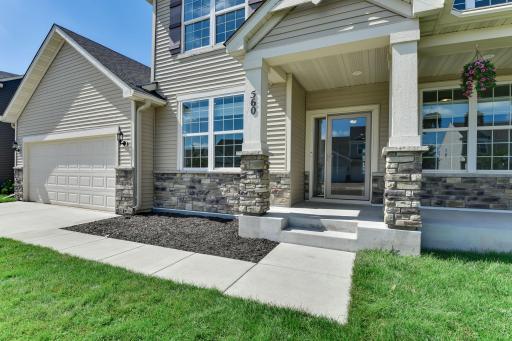 560 Devine Drive, Saint Paul, MN 55112