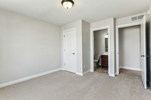 560 Devine Drive, Saint Paul, MN 55112