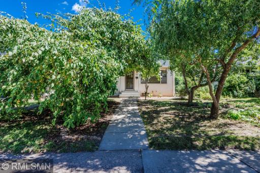 5030 Russell Avenue N, Minneapolis, MN 55430