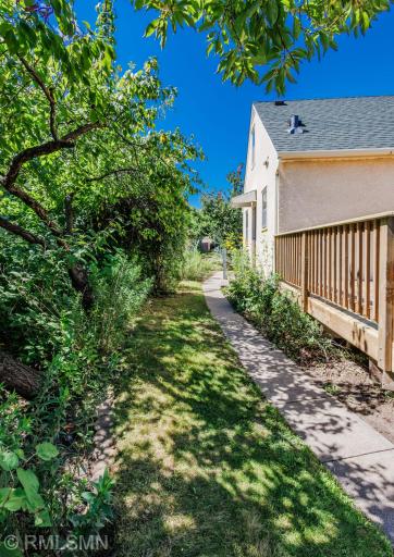 5030 Russell Avenue N, Minneapolis, MN 55430