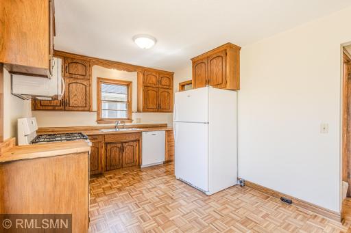 5030 Russell Avenue N, Minneapolis, MN 55430