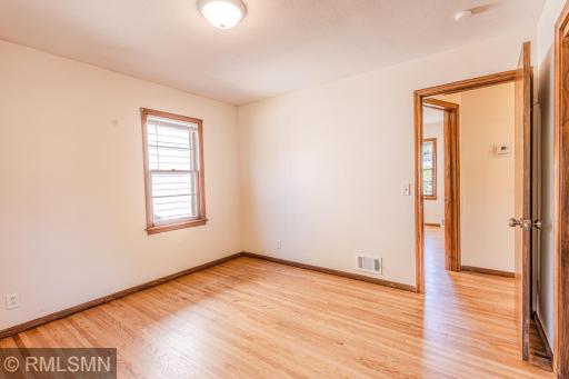 5030 Russell Avenue N, Minneapolis, MN 55430