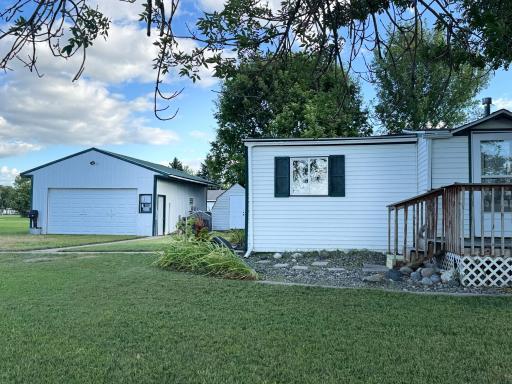 1711 15th Avenue N, Moorhead, MN 56560