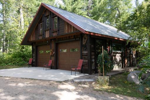 GARAGE WITH LIVING QUARTERS - LOFT WITH 6 BED NOOKS - 1BR - 1/2BA