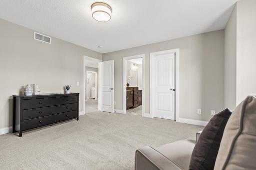 16957 Valley Road, Eden Prairie, MN 55347