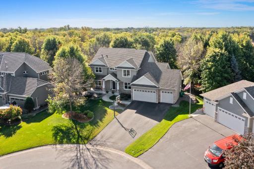 Welcome to this beautiful 5-bedroom, 4-bathroom home nestled in the peaceful Oxbow Creek East neighborhood, perfectly situated on a quiet cul-de-sac.