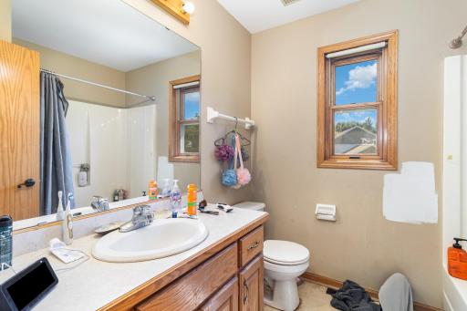 2424 Briar Oakes Boulevard, Monticello, MN 55362