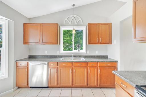 751 Glenwood Avenue E, Big Lake, MN 55309