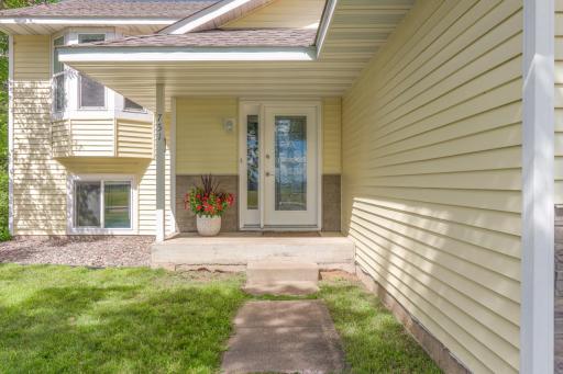 751 Glenwood Avenue E, Big Lake, MN 55309