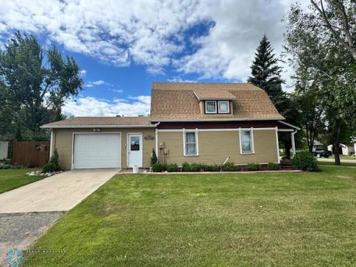 308 2nd Street S, Sharon, ND 58277