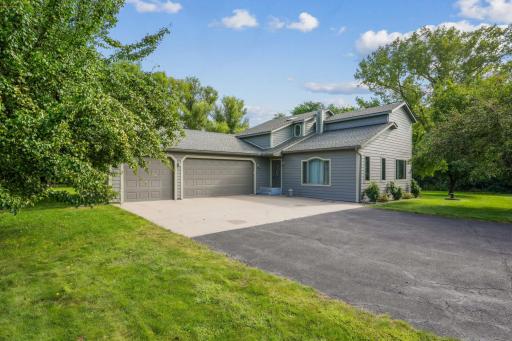 406 S Fork Drive, Hudson, WI 54016