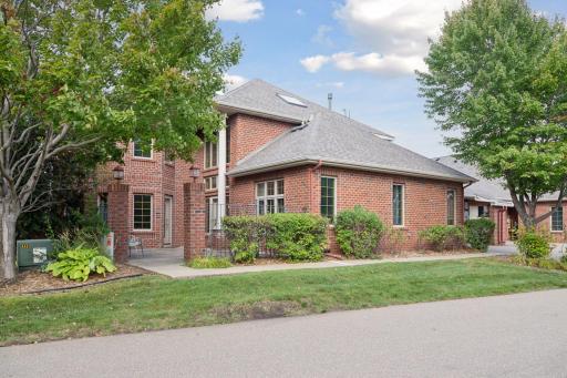 251 W Canyon Drive, Hudson, WI 54016