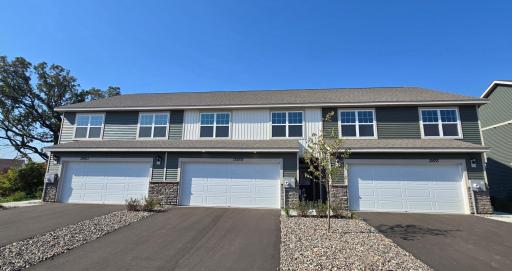 The Fenway and Finley at Ardan Place in Rosemount! Photo is of actual home. Options and colors may vary. Ask Sales Agent for details.