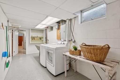 10013 Girard Avenue S, Bloomington, MN 55431
