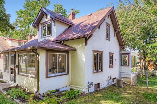 973 43rd Avenue NE, Minneapolis, MN 55421