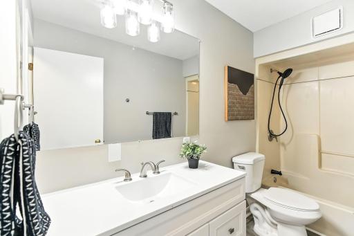 7378 Innsdale Avenue S, Cottage Grove, MN 55016