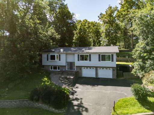 402 25th Street SW, Rochester, MN 55902