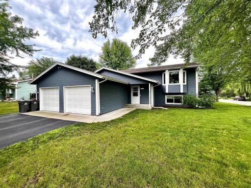 673 Concord Drive, Chaska, MN 55318