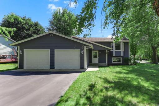 673 Concord Drive, Chaska, MN 55318