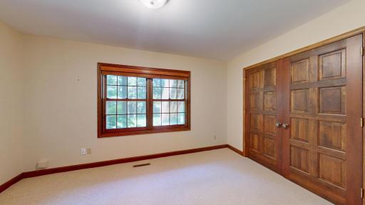 5848 Long Brake Trail, Edina, MN 55439