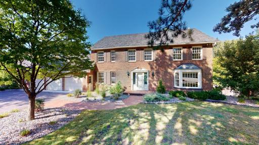 5848 Long Brake Trail, Edina, MN 55439