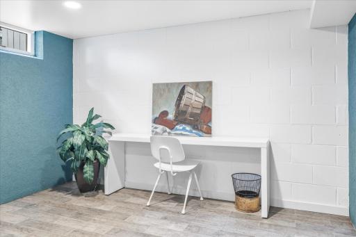 Great flexible space for whatever your lifestyle needs!