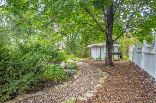 Such a serene, peaceful yard