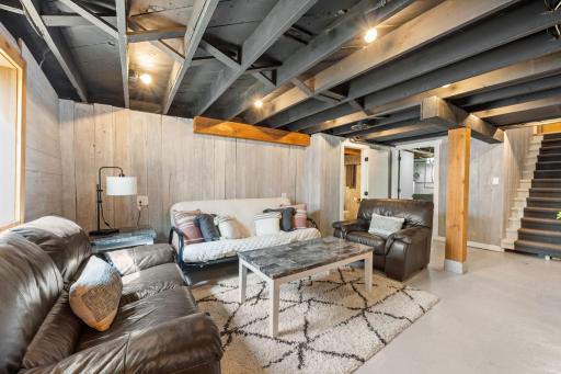 Rustic finished lower level with large family room-perfect for relaxing or enteratining.